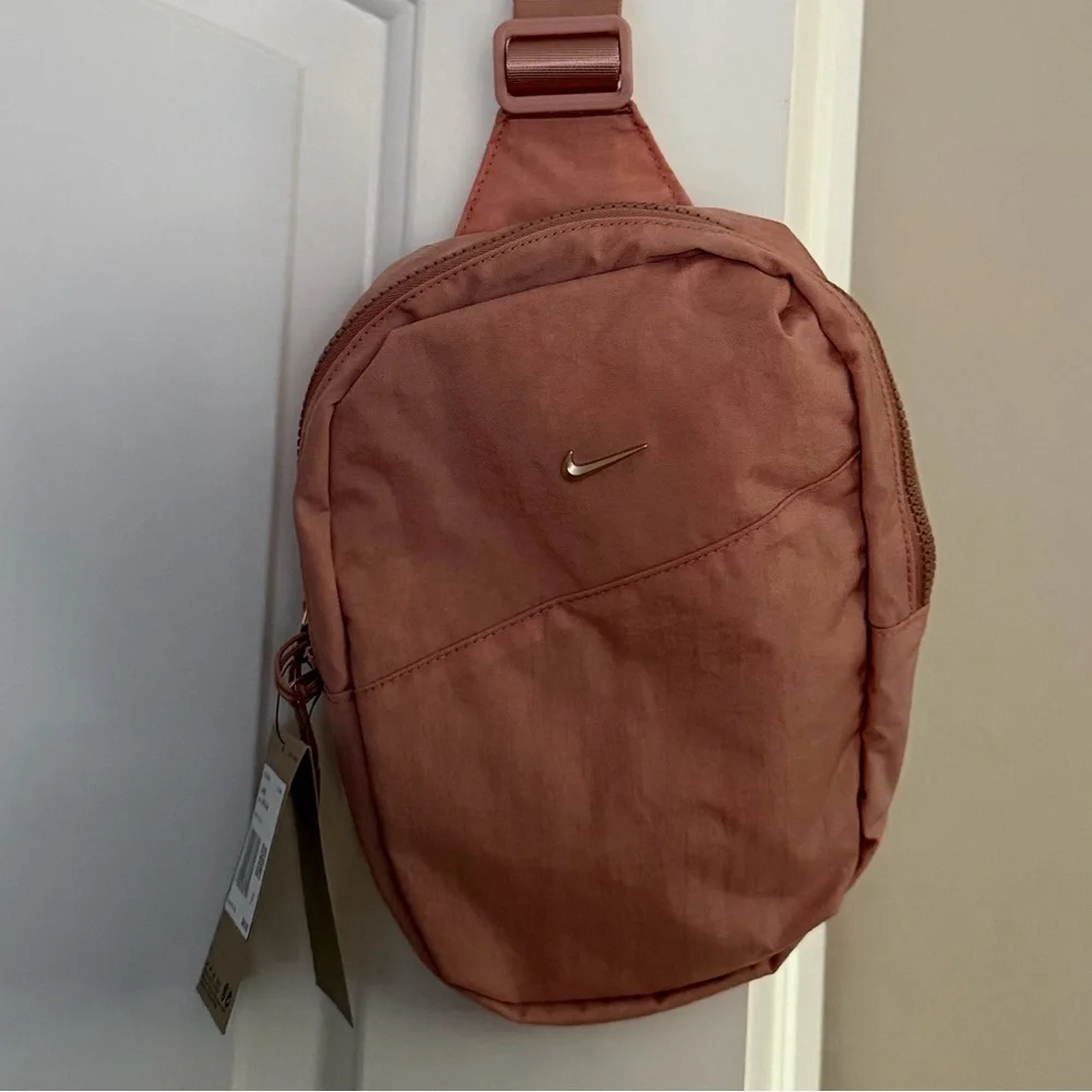 Brand new”NIKE”shoulder bag.Size-W 9”x12”inch.Color-peach.🧡 - Picture 8 of 8